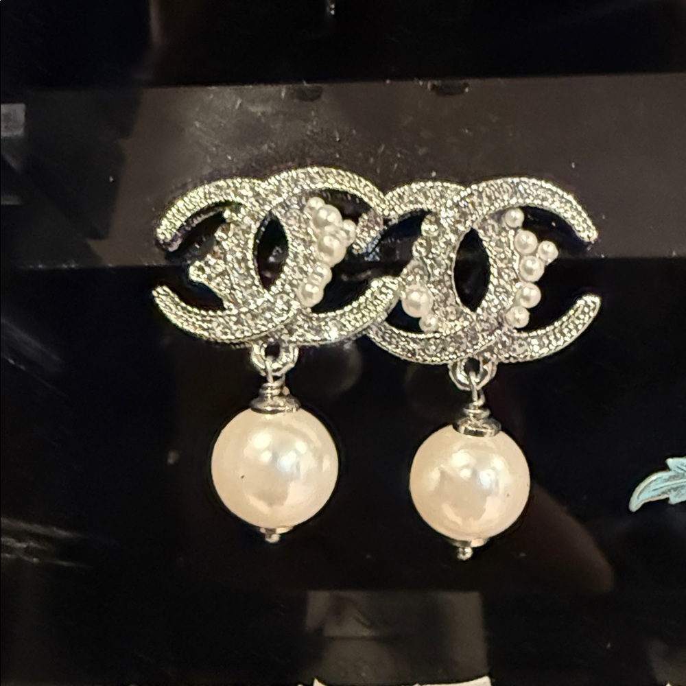 Designer style  and Pearl Earrings